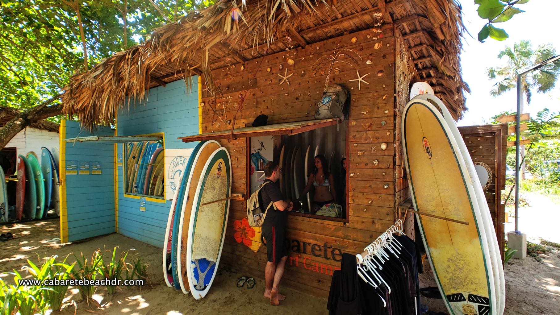 A surf school in Encuentro