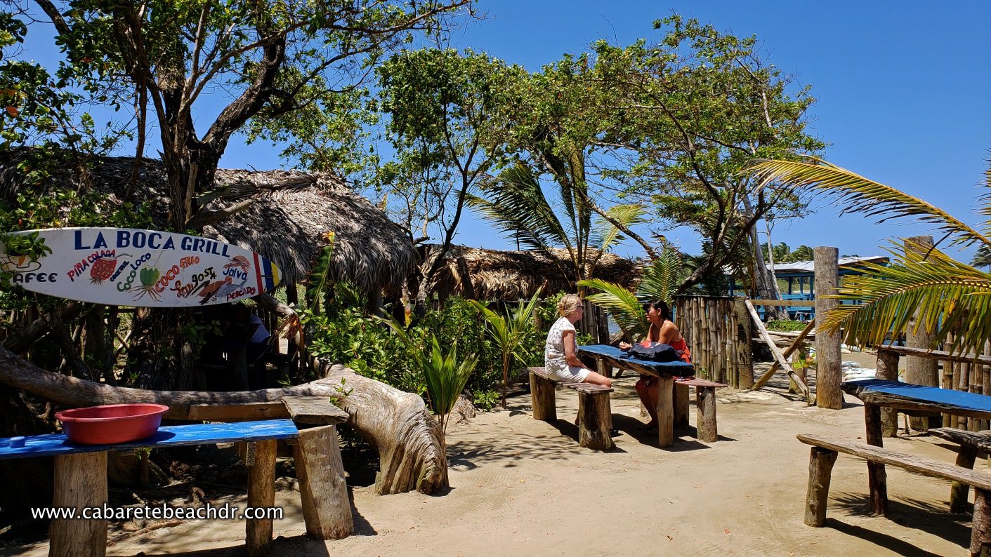 Tourists having a drink in La Boca
