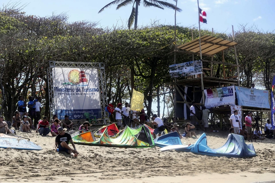 The master of the ocean at Encuentro Beach