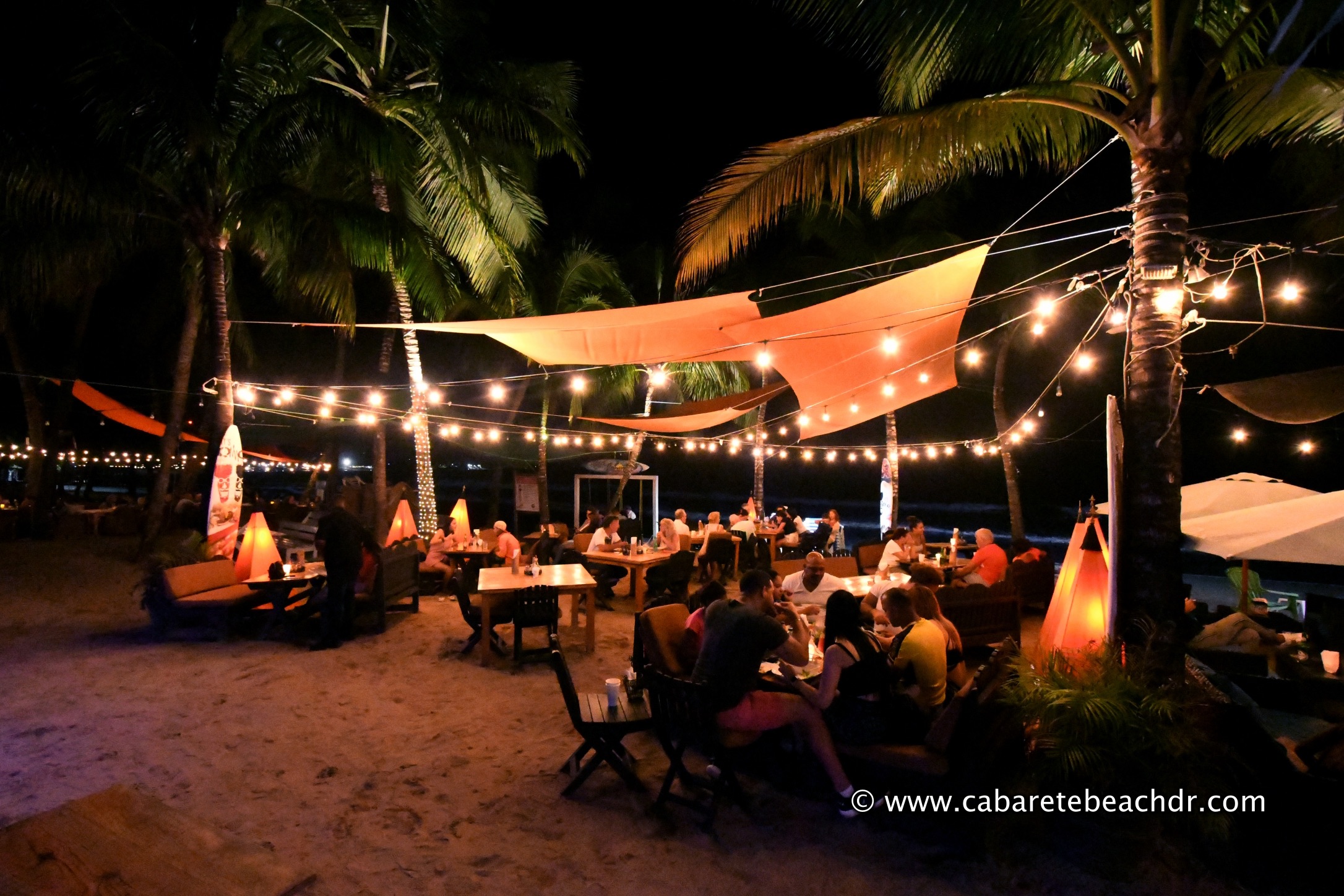Night time dinner at Onnos